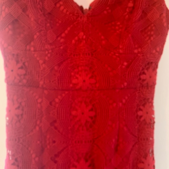 Red dress - Picture 3 of 7